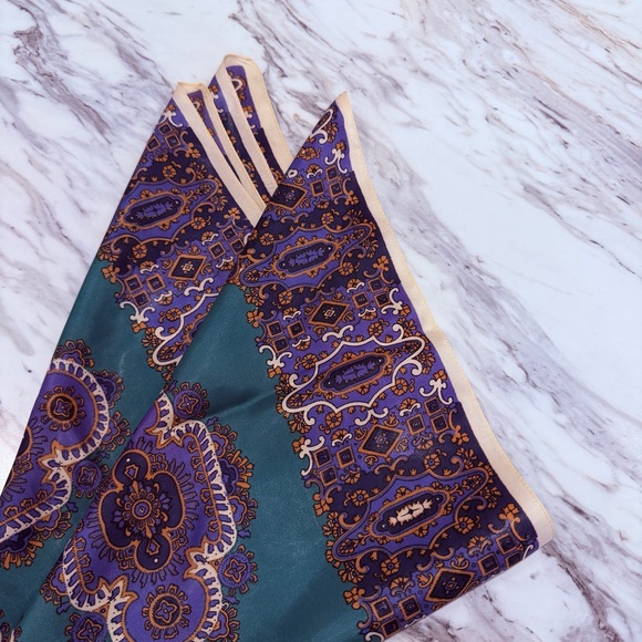 VINTAGE Silk Paisley Scarf Purple Black Peacock Green 26 Square - Picture 3 of 5